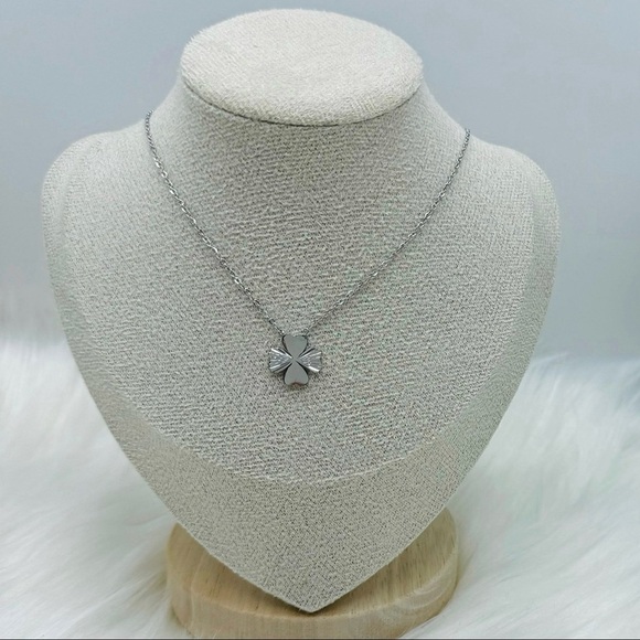 Darla Clover Necklace Pendant Bundle - Picture 7 of 9